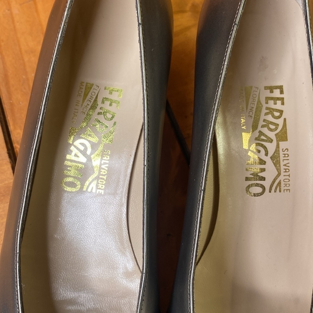 Vintage Salvatore Ferragamo pewter silver heeled almost flats 9.5 AAA - Picture 4 of 16